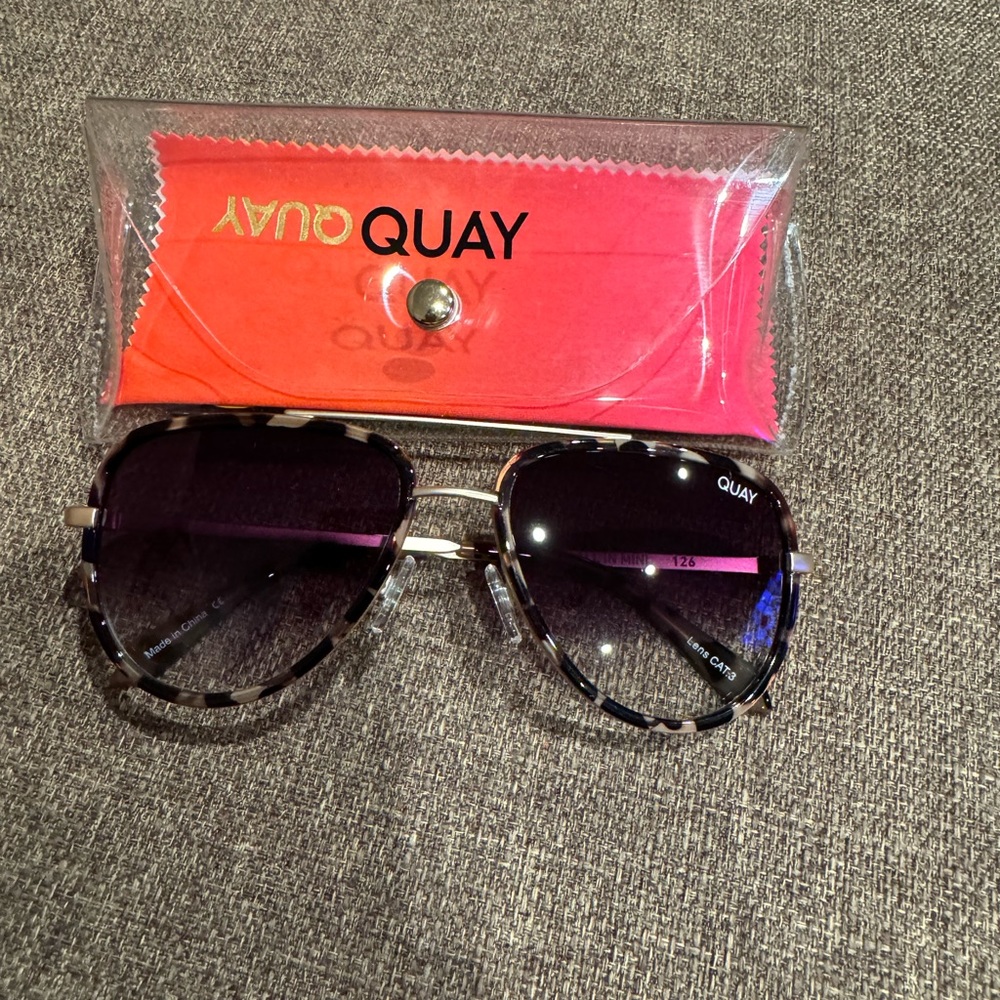 Quay cheetah print sunglasses